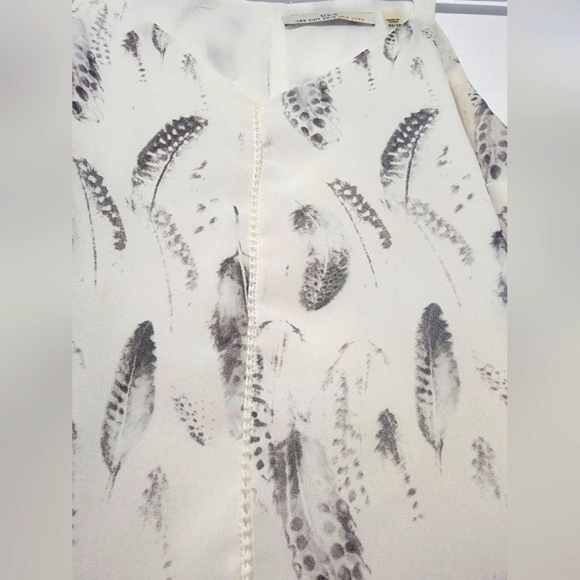 Dex Sleeveless Blouse - Picture 4 of 6